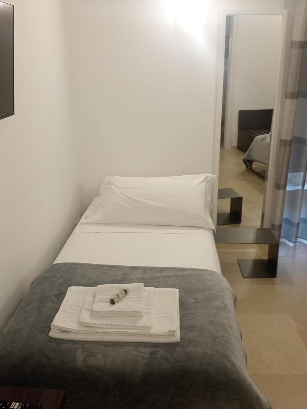 Ibla Rooms Ragusa Habitación foto